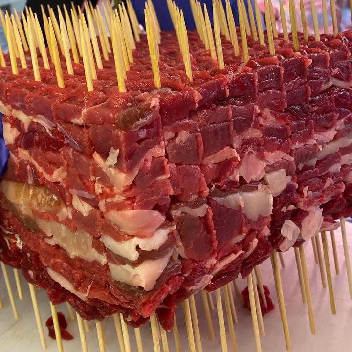 Arrosticini di vacca grassa fatti a mano