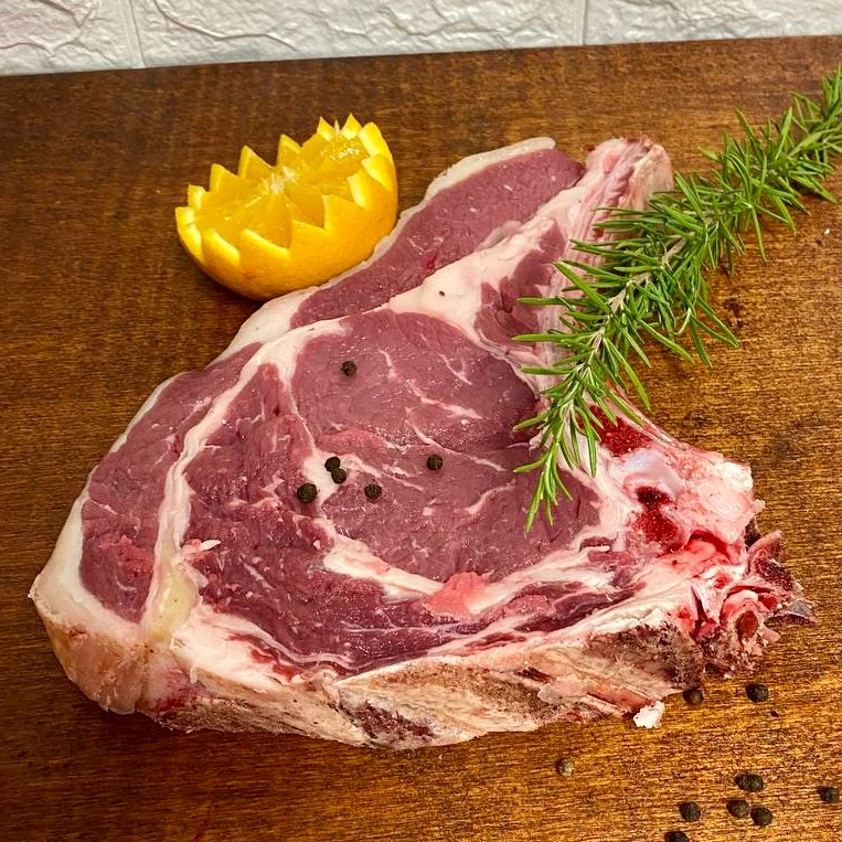 Bistecche di bovino giovane